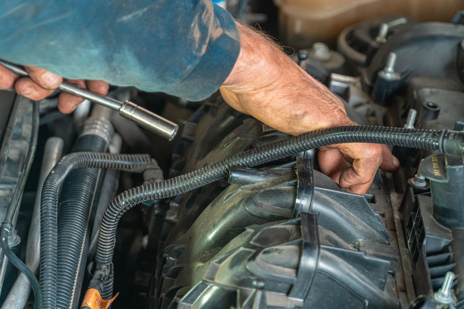 Tracing a vacuum line at the intake